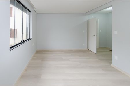 Casa à venda com 156m², 3 quartos e 4 vagas Casa à venda com 156m², 3 quartos e 4 vagasSuíte