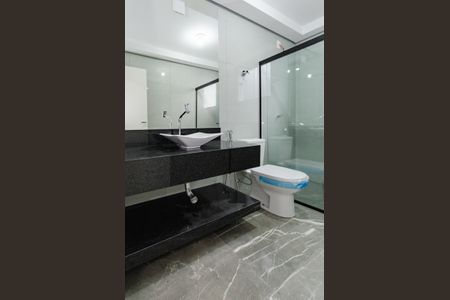 Casa à venda com 156m², 3 quartos e 4 vagas Casa à venda com 156m², 3 quartos e 4 vagasBanheiro suíte