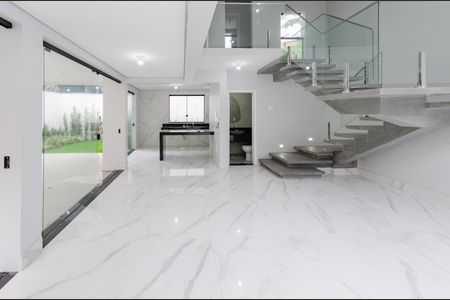 Casa à venda com 156m², 3 quartos e 4 vagas Casa à venda com 156m², 3 quartos e 4 vagasSala