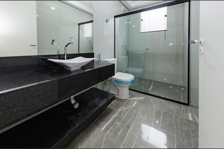 Casa à venda com 156m², 3 quartos e 4 vagas Casa à venda com 156m², 3 quartos e 4 vagasBanheiro suíte