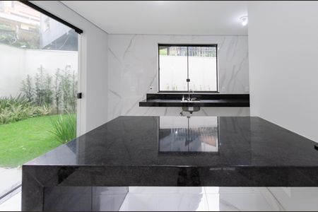 Casa à venda com 156m², 3 quartos e 4 vagas Casa à venda com 156m², 3 quartos e 4 vagasCozinha