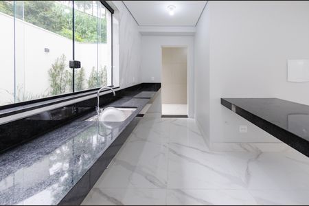 Casa à venda com 156m², 3 quartos e 4 vagas Casa à venda com 156m², 3 quartos e 4 vagasCozinha