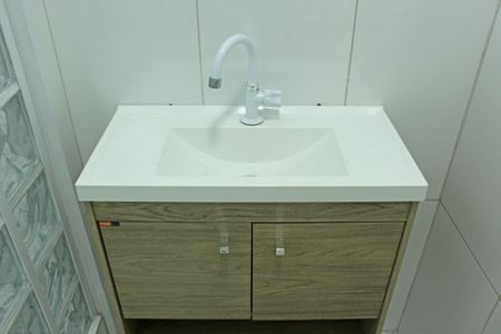 Banheiro de apartamento para alugar com 1 quarto, 50m² em Ponta da Praia, Santos