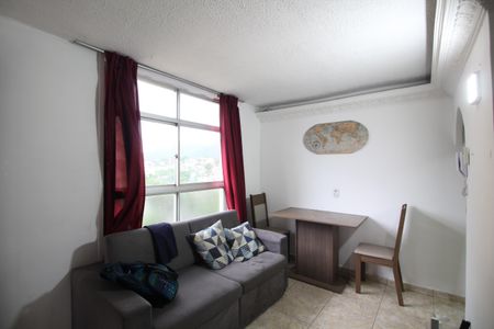 Sala de apartamento para alugar com 1 quarto, 42m² em Taquara, Rio de Janeiro