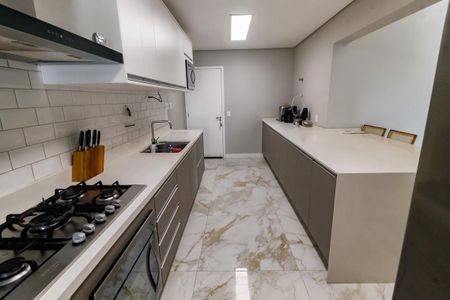 Apartamento à venda com 163m², 4 quartos e 3 vagasCozinha - Armários