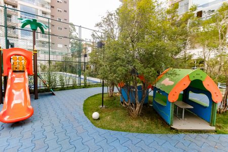 Apartamento à venda com 163m², 4 quartos e 3 vagasÁrea comum - Playground