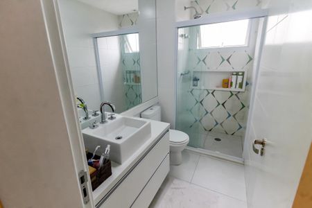 Apartamento à venda com 163m², 4 quartos e 3 vagasBanheiro da Suíte 1