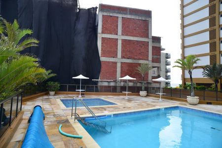 Apartamento para alugar com 55m², 1 quarto e 1 vaga Apartamento para alugar com 55m², 1 quarto e 1 vagaÁrea Comum - Piscina