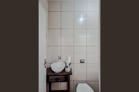 Casa à venda com 106m², 3 quartos e 1 vaga Casa à venda com 106m², 3 quartos e 1 vagaBanheiro de serviço