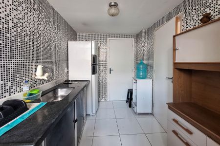 Apartamento à venda com 75m², 2 quartos e 1 vaga Apartamento à venda com 75m², 2 quartos e 1 vagaCozinha