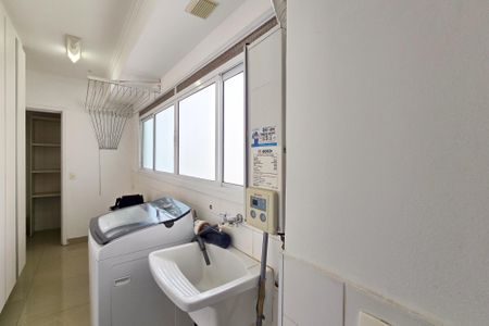 Apartamento para alugar com 156m², 3 quartos e 3 vagasÁrea de Serviço