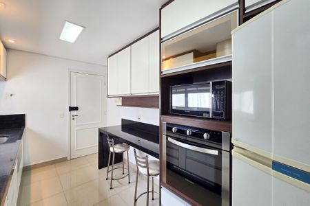 Apartamento para alugar com 156m², 3 quartos e 3 vagasCozinha