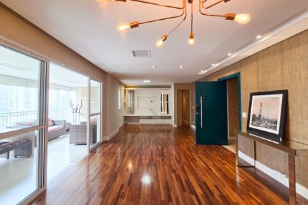 Apartamento para alugar com 156m², 3 quartos e 3 vagasSala