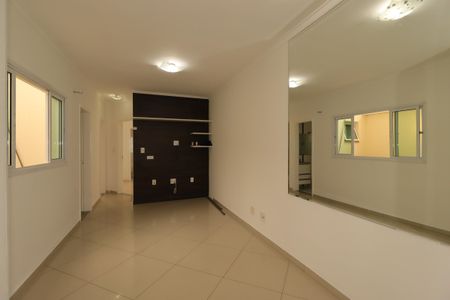 Sala de apartamento para alugar com 2 quartos, 59m² em Utinga, Santo André