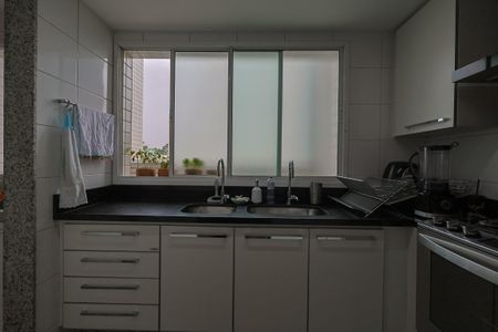 Apartamento à venda com 176m², 4 quartos e 4 vagasCozinha