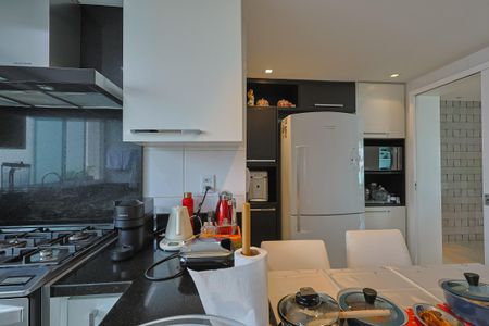 Apartamento à venda com 176m², 4 quartos e 4 vagasCozinha