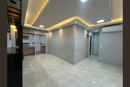 Sala de apartamento para alugar com 3 quartos, 76m² em Bethaville I, Barueri