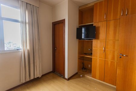 Apartamento à venda com 38m², 1 quarto e 1 vaga Apartamento à venda com 38m², 1 quarto e 1 vagaSuíte