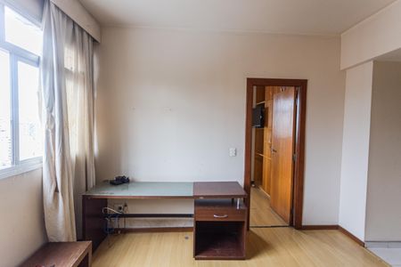 Sala de apartamento à venda com 1 quarto, 38m² em Vila Suzana, Belo Horizonte