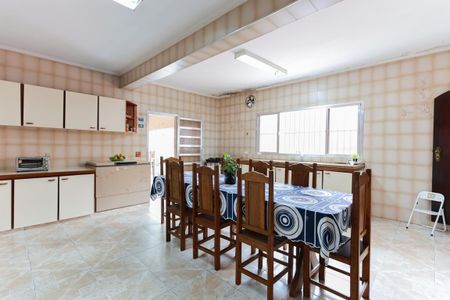 Casa à venda com 370m², 3 quartos e 8 vagas Casa à venda com 370m², 3 quartos e 8 vagasCozinha