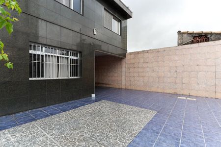 Casa à venda com 370m², 3 quartos e 8 vagas Casa à venda com 370m², 3 quartos e 8 vagasEntrada e garagem