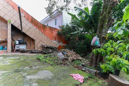 Casa à venda com 370m², 3 quartos e 8 vagas Casa à venda com 370m², 3 quartos e 8 vagasQuintal
