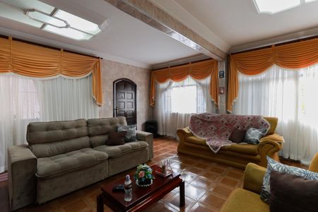 Sala de casa à venda com 3 quartos, 370m² em Vila Amélia, São Paulo