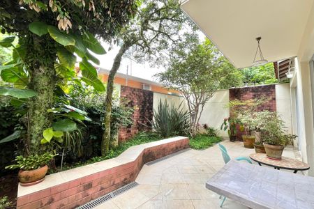 Casa de condomínio à venda com 181m², 4 quartos e 3 vagasÁrea externa