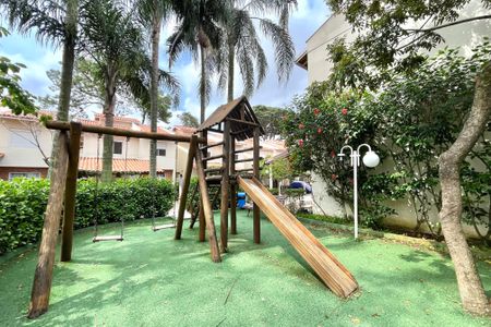 Casa de condomínio à venda com 181m², 4 quartos e 3 vagasÁrea comum - Playground