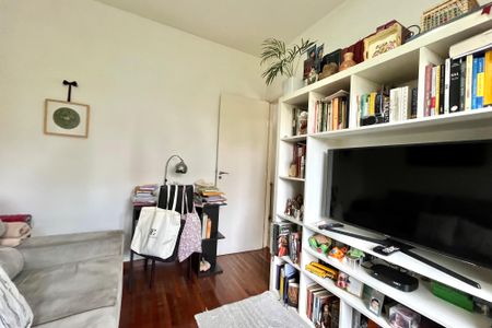 Casa de condomínio à venda com 181m², 4 quartos e 3 vagasQuarto 4