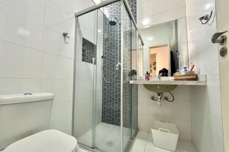 Casa de condomínio à venda com 181m², 4 quartos e 3 vagasBanheiro da Suíte 3