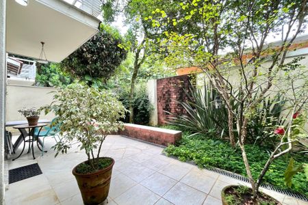 Casa de condomínio à venda com 181m², 4 quartos e 3 vagasÁrea externa