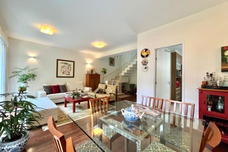 Casa de condomínio à venda com 181m², 4 quartos e 3 vagasSala de Estar