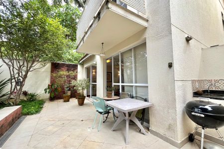 Casa de condomínio à venda com 181m², 4 quartos e 3 vagasÁrea externa