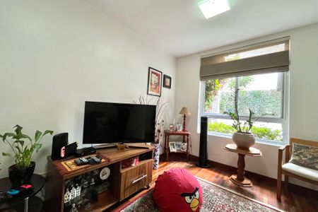 Casa de condomínio à venda com 181m², 4 quartos e 3 vagasSala de TV