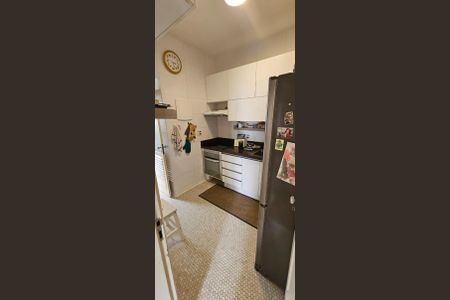 Cozinha de apartamento para alugar com 3 quartos, 83m² em Humaitá, Rio de Janeiro