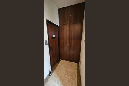 Apartamento para alugar com 83m², 3 quartos e sem vaga Apartamento para alugar com 83m², 3 quartos e sem vagaQuarto