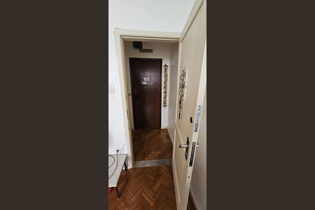 Apartamento para alugar com 83m², 3 quartos e sem vaga Apartamento para alugar com 83m², 3 quartos e sem vagaCorredor