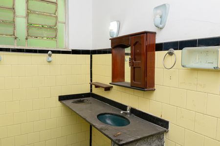 Casa para alugar com 110m², 2 quartos e 1 vagaBanheiro 1