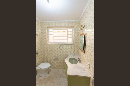 Casa à venda com 213m², 3 quartos e 4 vagasBanheiro Social