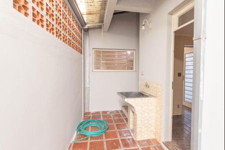 Casa à venda com 213m², 3 quartos e 4 vagasÁrea de Serviço