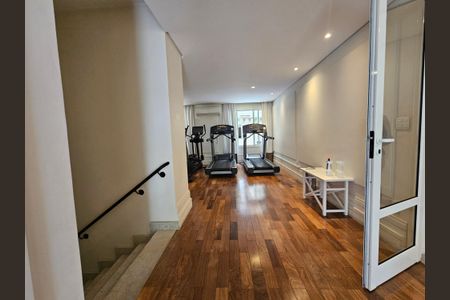 Apartamento à venda com 315m², 5 quartos e 4 vagasAcademia