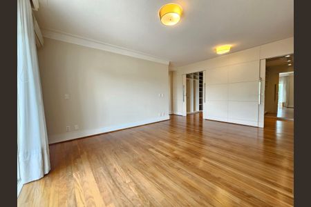 Apartamento à venda com 315m², 5 quartos e 4 vagasSuíte 4