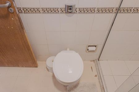 Casa à venda com 127m², 3 quartos e 2 vagas Casa à venda com 127m², 3 quartos e 2 vagasBanheiro