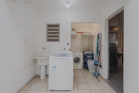 Casa à venda com 127m², 3 quartos e 2 vagas Casa à venda com 127m², 3 quartos e 2 vagasÁrea de Serviço