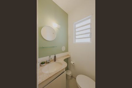 Casa à venda com 127m², 3 quartos e 2 vagas Casa à venda com 127m², 3 quartos e 2 vagasLavabo