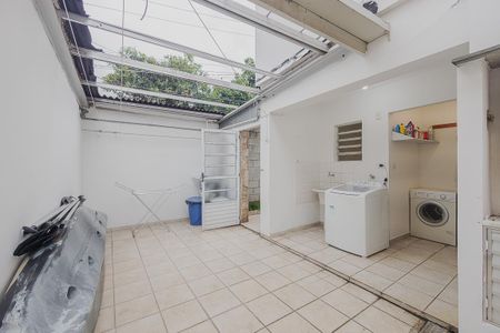 Casa à venda com 127m², 3 quartos e 2 vagas Casa à venda com 127m², 3 quartos e 2 vagasÁrea de Serviço