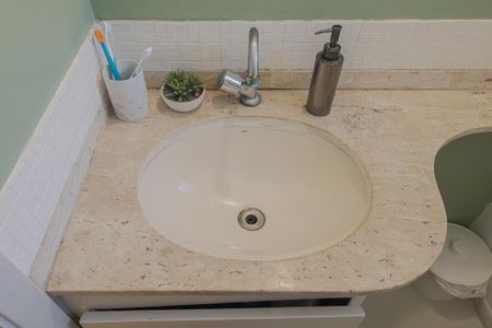 Casa à venda com 127m², 3 quartos e 2 vagas Casa à venda com 127m², 3 quartos e 2 vagasLavabo