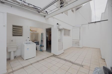 Casa à venda com 127m², 3 quartos e 2 vagas Casa à venda com 127m², 3 quartos e 2 vagasÁrea de Serviço