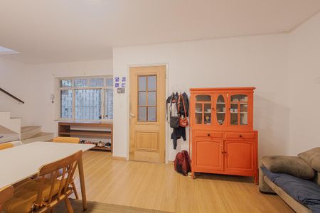 Sala de casa à venda com 3 quartos, 127m² em Vila Madalena, São Paulo